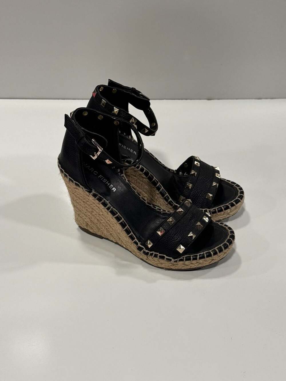 Marc Fisher MKEGEN2 Black Leather Studded Espadrille Wedge Sandals Size 6M